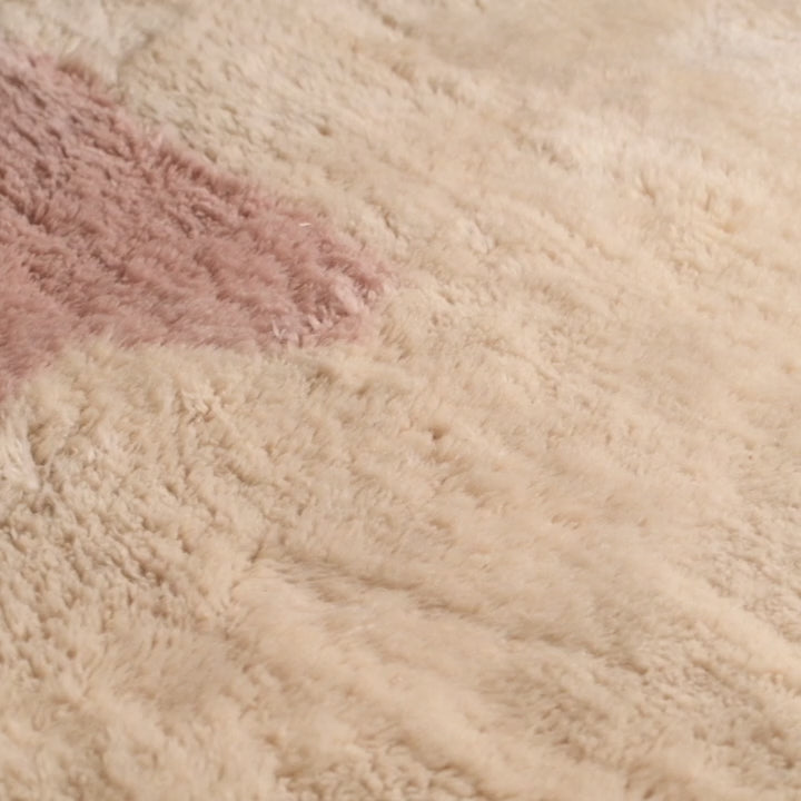 Soft Aura rug